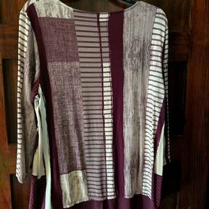 Chicos, size 1 (about a medium), maroon/cream